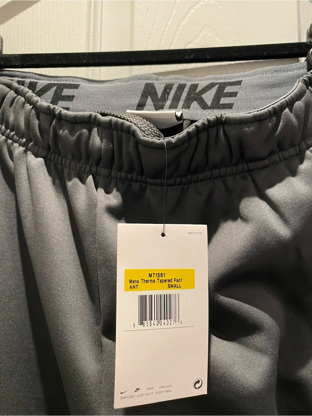 Nike slim tapered